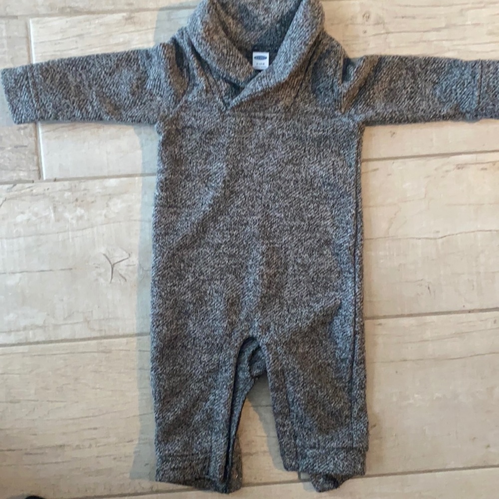 Shawl collar sweater. Knit one piece